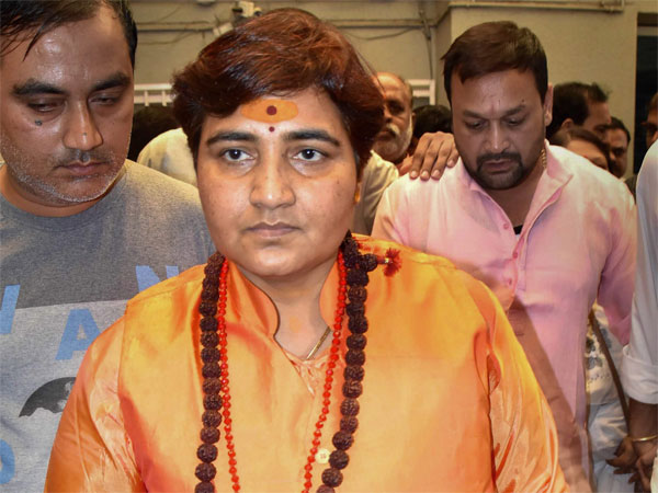 इतनी संपत्ति की मालिक हैं साध्वी प्रज्ञा