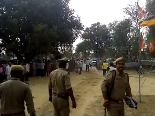 भाग कर बचाई जान