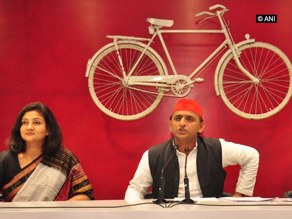 कांग्रेस से है उनका पुराना नाता