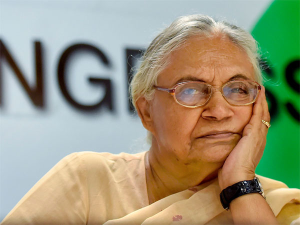 शीला दीक्षित खिलाफ