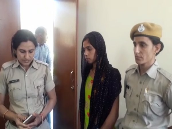 ऐसे पकड़े गए दोनों