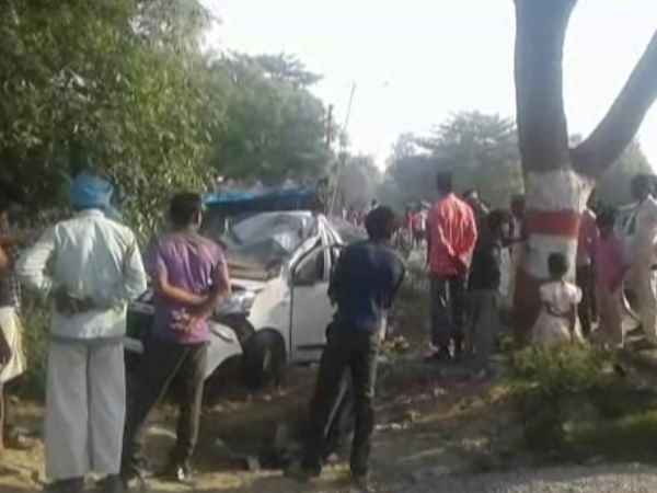 three people died in road accident in sitapur three people died in road accident in sitapur
