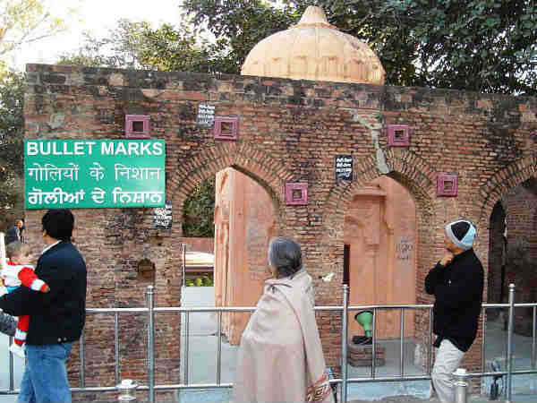 13 अप्रैल 1919 को हुआ जलियांवाला बाग नरसंहार