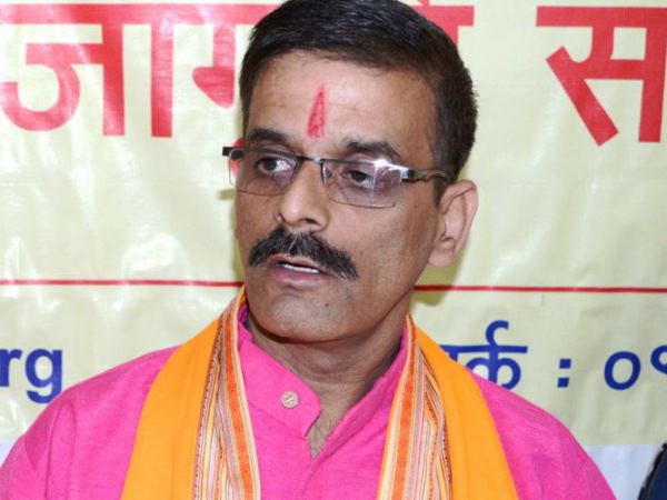 झूठे आरोप में फंसाने का आरोप लगाया