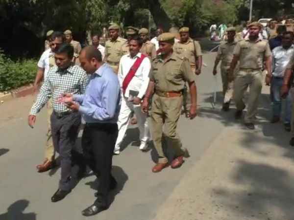डीएम और एसएसपी वीसी आवास में कर रहे है बैठक