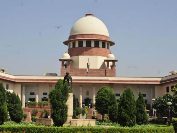 अंबानी को फायदा पहुंचाने का था आरोप