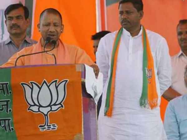रामशंकर कठेरिया के लिए मांगे वोट