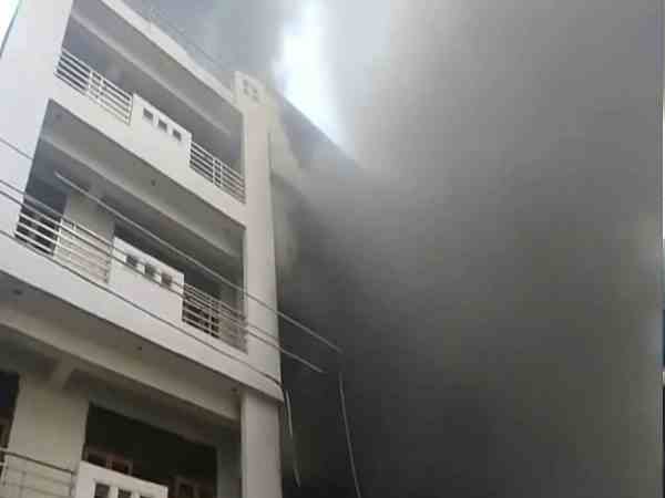 fire breaks out in a building in collectorganj, people rescued fire breaks out in a building in collectorganj, people rescued