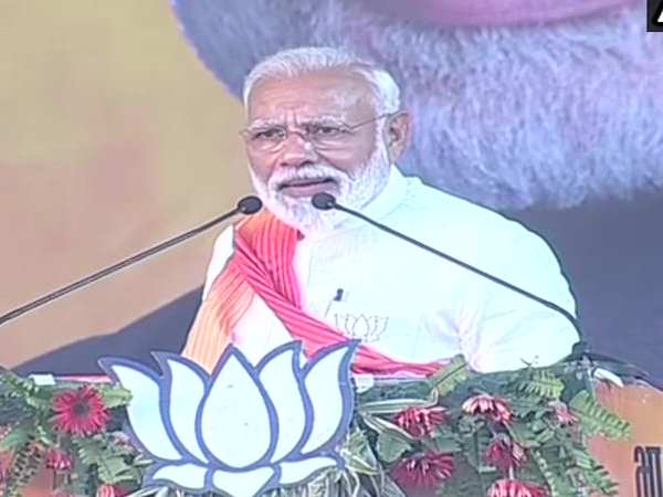 77 के बाद पहली बार मौजूद सरकार के पक्ष में वोट दे रहे लोग: मोदी 77 के बाद पहली बार मौजूद सरकार के पक्ष में वोट दे रहे लोग: मोदी