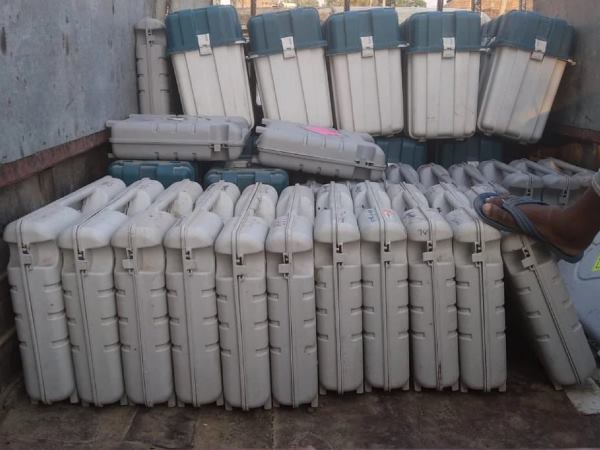 lok sabha elections 2019, evm, azamgarh, uttar pradesh, election commission, facebook, लोकसभा चुनाव 2019, ईवीएम, आजमगढ़ lok sabha elections 2019, evm, azamgarh, uttar pradesh, election commission, facebook, लोकसभा चुनाव 2019, ईवीएम, आजमगढ़