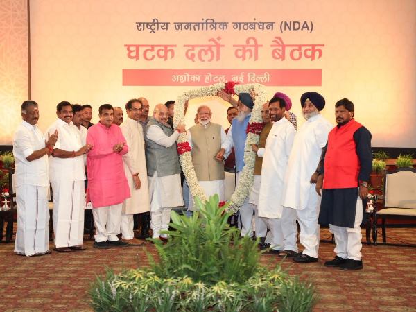 NDA leaders meeting Rajnath Singh says 36 NDA allies present in dinner NDA leaders meeting Rajnath Singh says 36 NDA allies present in dinner