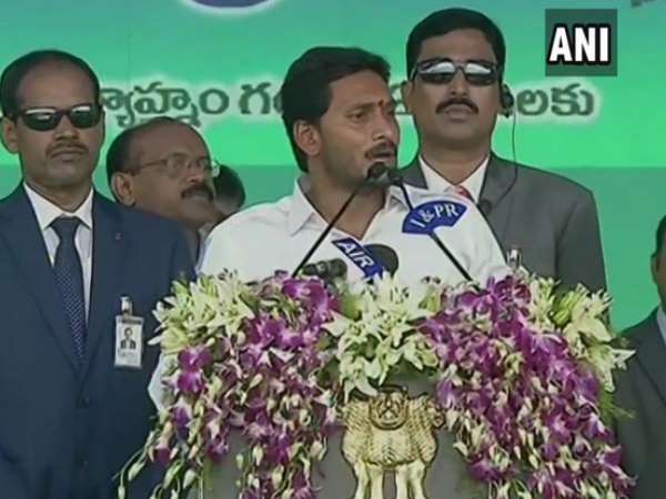 Andhra pradesh, Jagan mohan reddy, 3000 pension in andhra, pension, आंध्र प्रदेश, जगन मोहन रेड्डी, पेंशन, वायएसआर कांग्रेस, Andhra pradesh, Jagan mohan reddy, 3000 pension in andhra, pension, आंध्र प्रदेश, जगन मोहन रेड्डी, पेंशन, वायएसआर कांग्रेस,