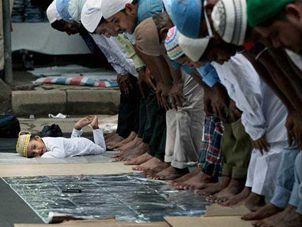 'मुस्लिमों, मस्जिदों और मदरसों की सुरक्षा के लिए दुआ करें'