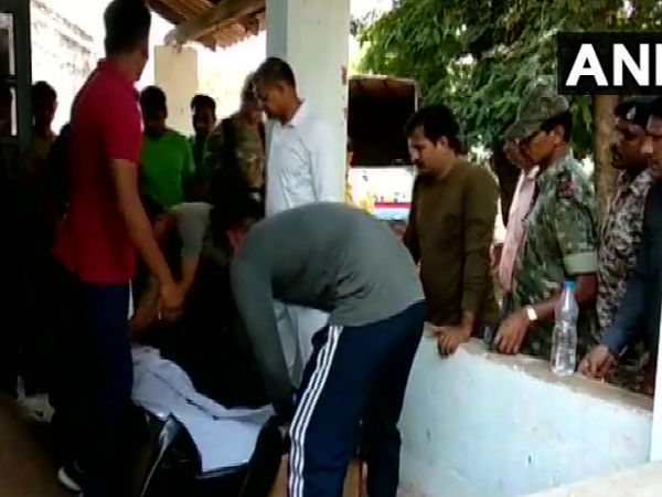 Chhattisgarh: A CRPF jawan B Satish Kumar, deployed at strong room in Kondagaon, died of a heart attack earlier this evening. Chhattisgarh: A CRPF jawan B Satish Kumar, deployed at strong room in Kondagaon, died of a heart attack earlier this evening.