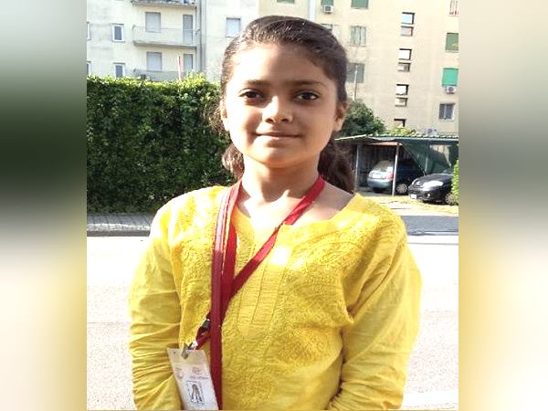12-year-girl Tanishka giving the 10th examination, Passed first division in Indore 12-year-girl Tanishka giving the 10th examination, Passed first division in Indore