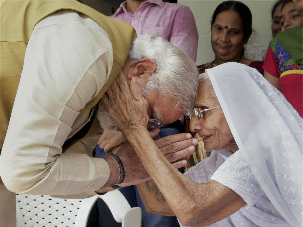 मोदी शपथ ग्रहण से पहले मां हीराबेन से लेंगे आशीर्वाद