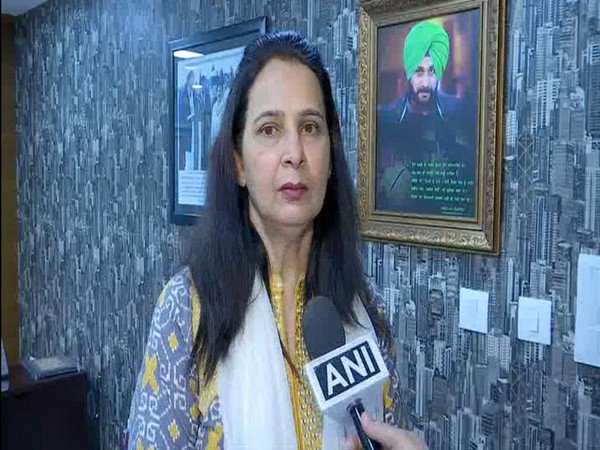 'अमरिंदर के कारण सिद्धू से प्रचार नहीं करवा रही कांग्रेस'