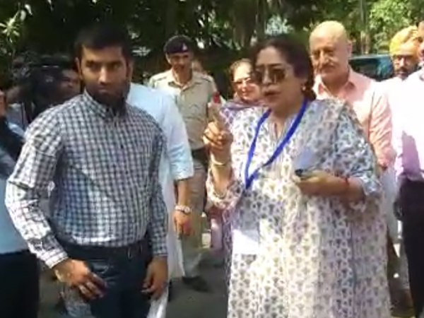 चंडीगढ़ में किरण खेर और पवन बंसल के बीच है मुख्य मुकाबला