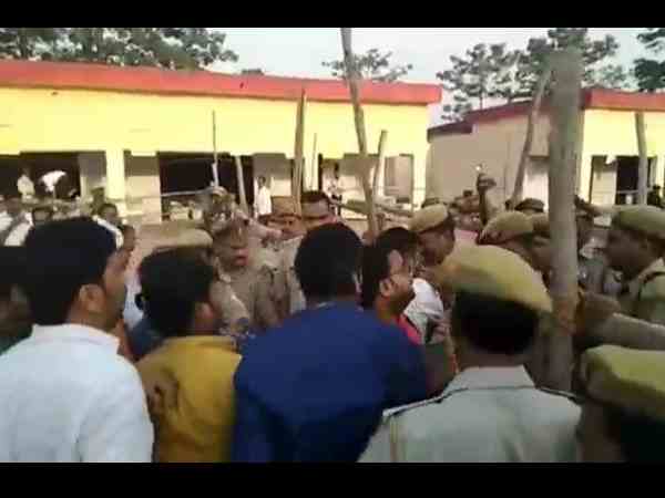 lathicharge by police on bjp workers during counting lathicharge by police on bjp workers during counting