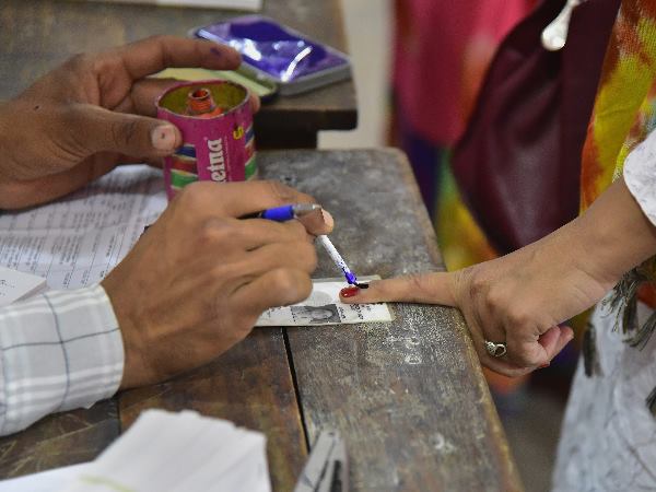 पत्नी नीलम ने बीजेपी को वोट किया था
