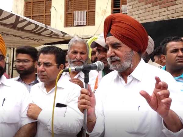 many app workers joins congress in gurdaspur many app workers joins congress in gurdaspur