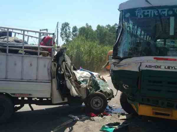 three pilgrims died in road accident, many injured three pilgrims died in road accident, many injured