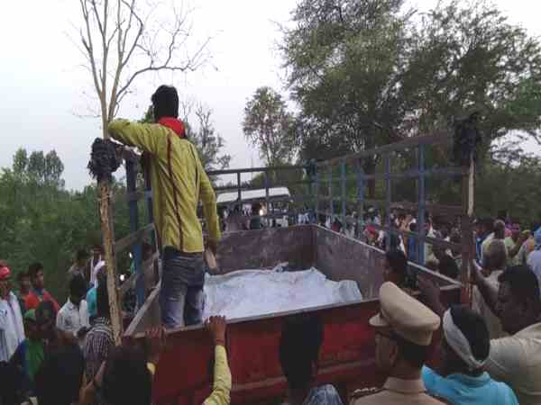 many died in accident when tractor overturned many died in accident when tractor overturned