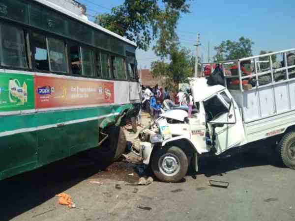 three pilgrims died in road accident, many injured three pilgrims died in road accident, many injured