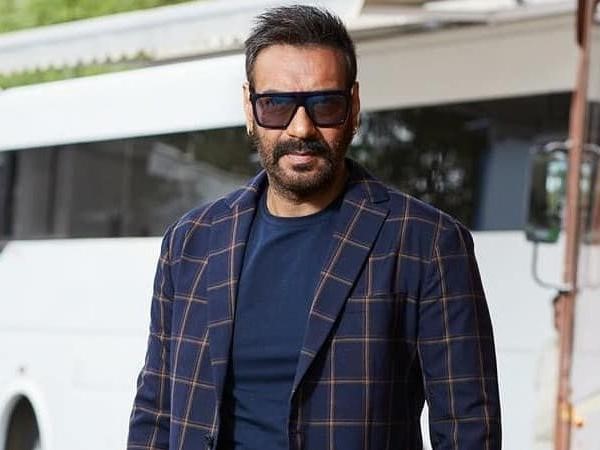 नानकराम ने कई शहरों में करीब एक हजार पर्चे बांटे