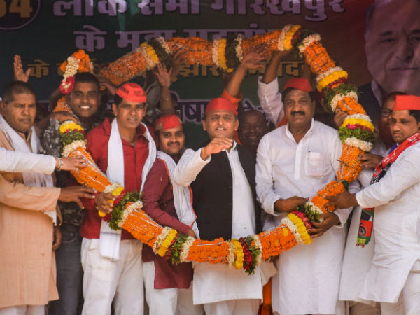 फेल हो गया अखिलेश यादव का गणित