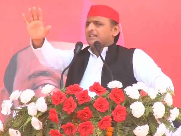 संविधान न होता तो घंटा बजाते सीएम