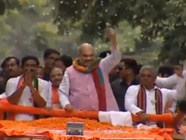 Amit Shah: I condemn the violence that Mamata Banerjees party is doing. Amit Shah: I condemn the violence that Mamata Banerjees party is doing.