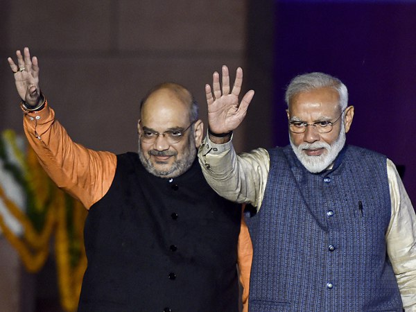 बीजेपी पहली बार 300 पार