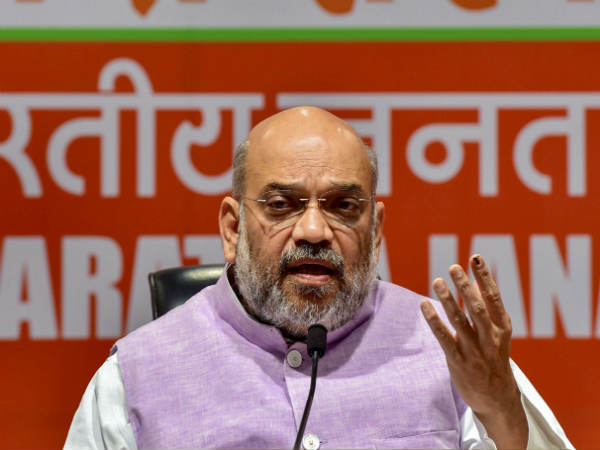 1- बंगाल में लोकतंत्र का गला घोंटा जा रहा है