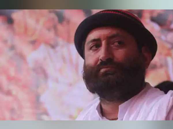 लाख कोशिशों के बाद भी नहीं मिल पा रही जमानत