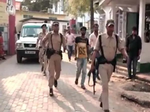 नमाज पढ़ने को लेकर हिंसा