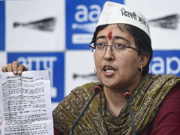दो घरों ने की पुष्टि, हां हमें पर्चे मिले