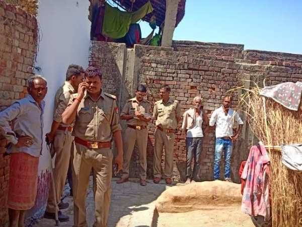 woman self immolation with her daughters in barabanki woman self immolation with her daughters in barabanki