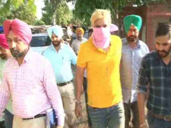 Batala Police has arrested Shubham, a most wanted gangster from Amritsar Batala Police has arrested Shubham, a most wanted gangster from Amritsar