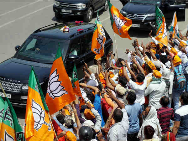 2021 पर है बीजेपी की नजर