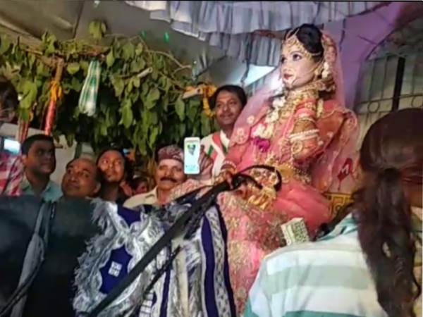Bride Manalis Barat in janhagirabad Bhopal MP Bride Manalis Barat in janhagirabad Bhopal MP