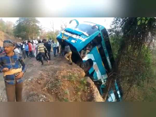 लोगों ने भगवान का शुक्रिया किया