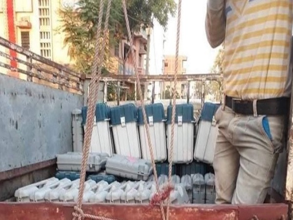 चुनाव आयोग ने खारिज किए सारे आरोप