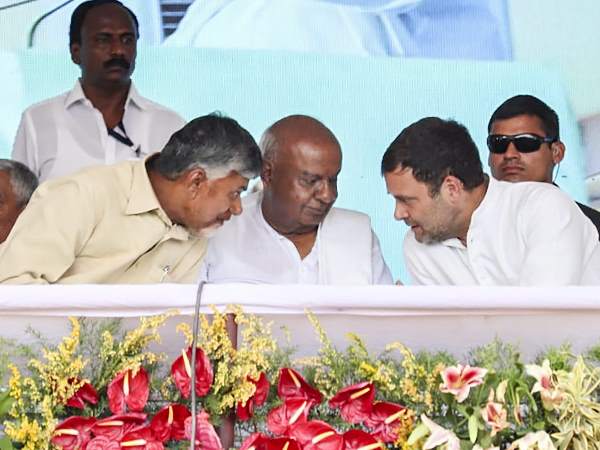 चुनाव नतीजों से पहले शुरू हुआ बैठकों का दौर
