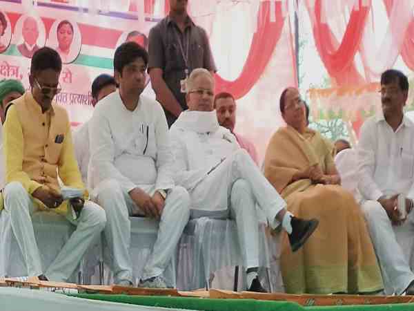 '14 जिलों में नक्सलियों का हुआ विस्तार'