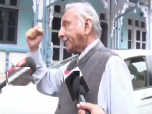 'आई विल हिट यू', पत्रकार से बोले अय्यर