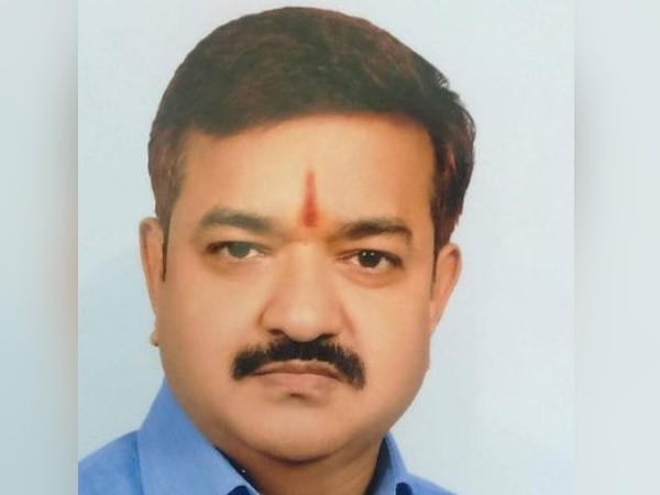 man arrested for forgery with bjp mla prabhash kumar in hardoi man arrested for forgery with bjp mla prabhash kumar in hardoi