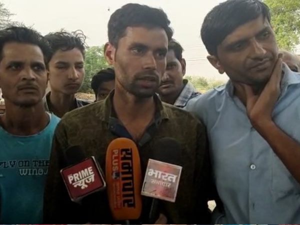 पिता की मौत के बाद उनके स्थान पर मिली थी नौकरी