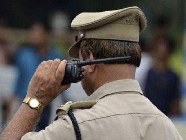 पुलिस ने लाश के टुकड़ों के साथ रंगे हाथों पकड़ा