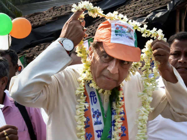 मोदी की साधना पर सबसे बड़ा तंज